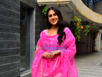 Photos: Sara Ali Khan snapped promoting her film Atrangi Re