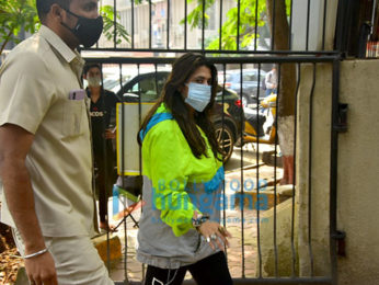 Photos: Shilpa Shetty and Ekta Kapoor snapped at a salon in Juhu