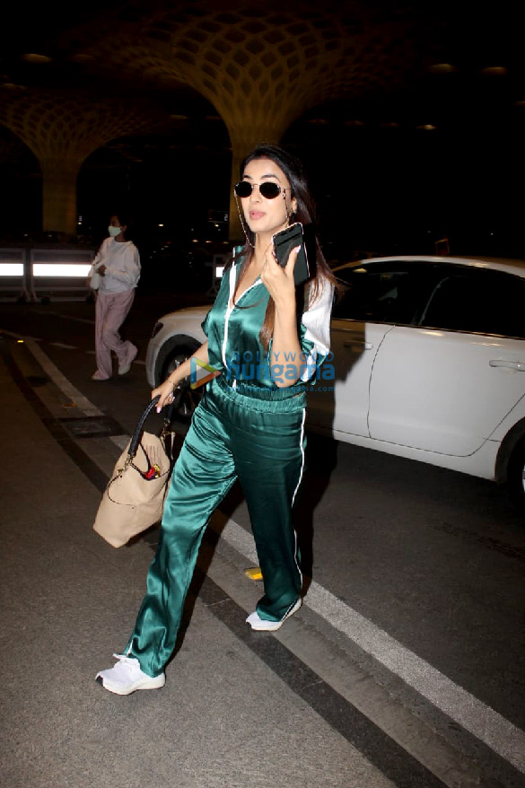 Photos: Sonal Chauhan and Vijay Deverakonda snapped at the airport