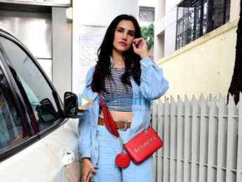 Photos: Sonnalli Seygall spotted in Bandra