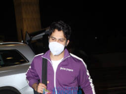 Photos: Varun Dhawan snapped at the airport