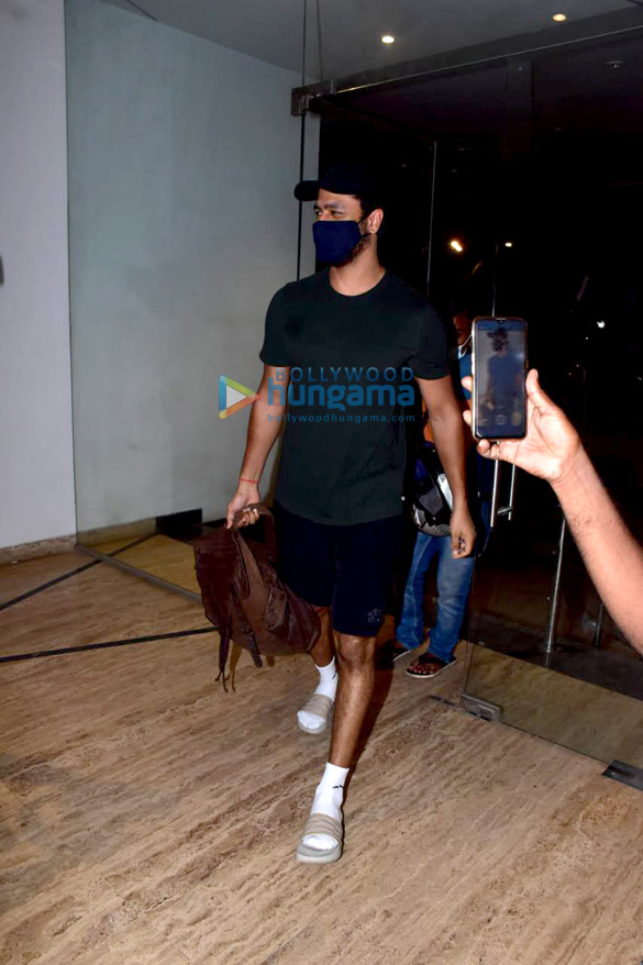 photos vicky kaushal snapped at gym in andheri 2