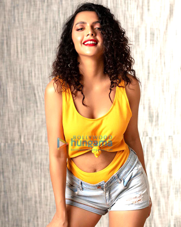 ruhi singh 3 21