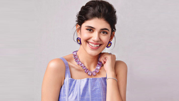 Sanjana Sanghi: “Aditya Roy Kapur and I are very SIMILAR, in the sense that…” | Irrfan Khan