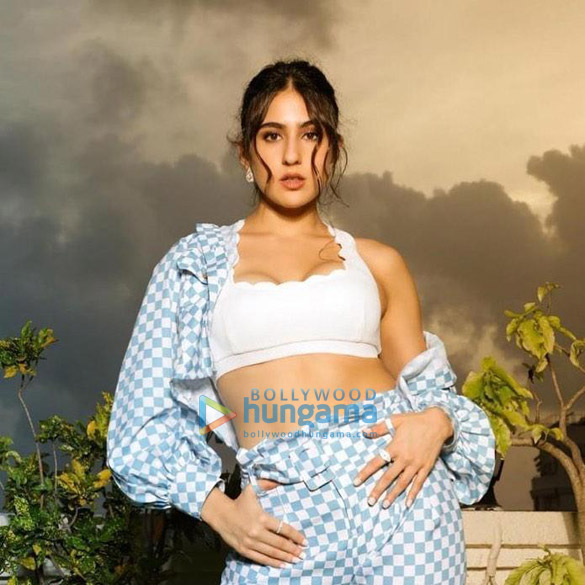 sara ali khan 34