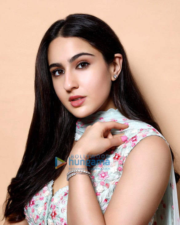 sara ali khan 4 17
