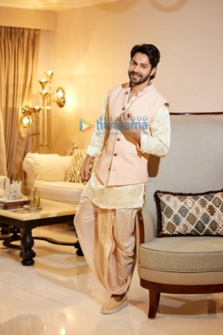 Celeb Photos Of Varun Dhawan