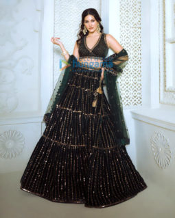 Celeb Photos Of Amyra Dastur