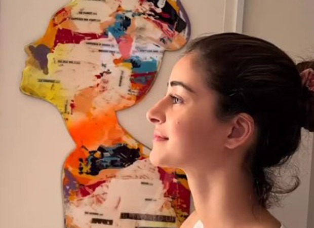 Ananya Panday receives customised artwork from Gauri Khan