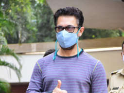 Photos: Aamir Khan spotted in Bandra