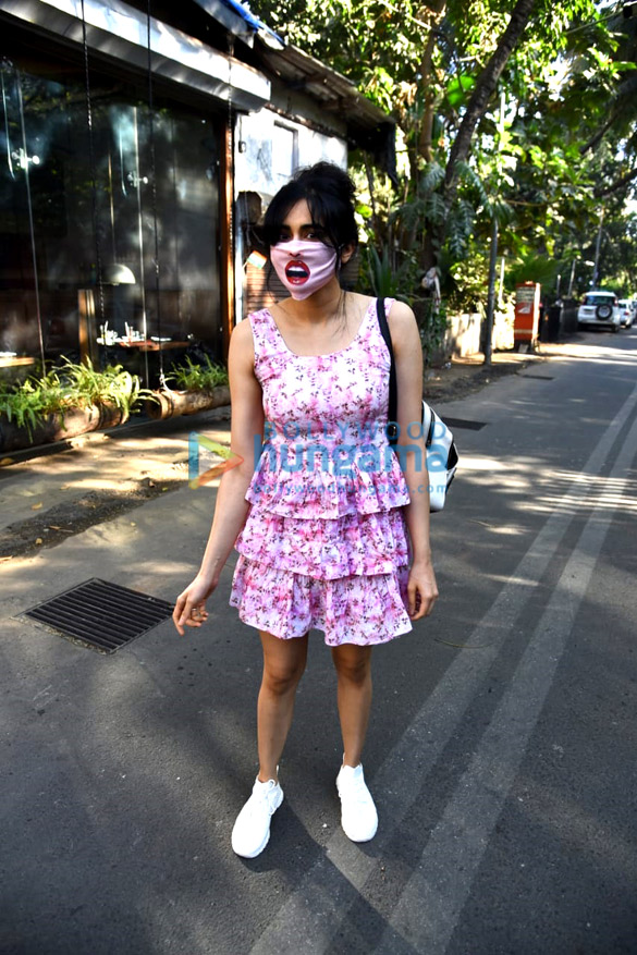 photos adah sharma snapped in juhu 1