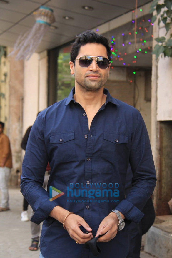 Photos: Adivi Sesh snapped at a dubbing studio in Mumbai Photos: Adivi Sesh snapped at a dubbing studio in Mumbai