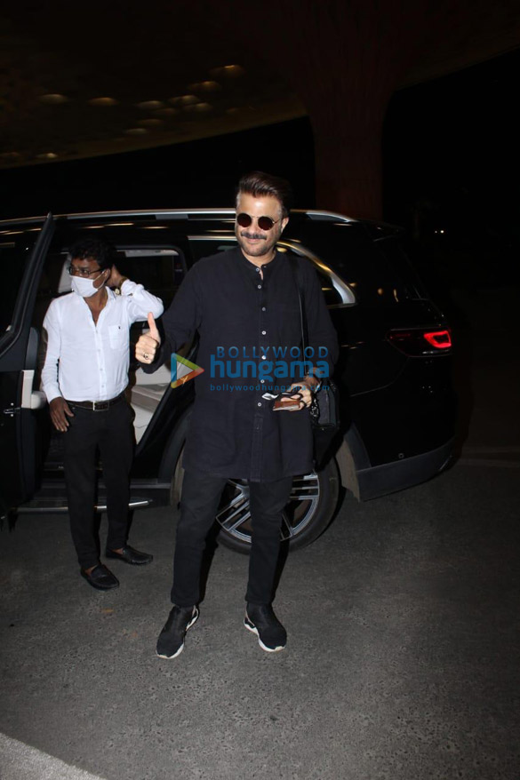 Photos: Anil Kapoor, Tamannaah Bhatia and Aditya Roy Kapur snapped at the airport Photos: Anil Kapoor, Tamannaah Bhatia and Aditya Roy Kapur snapped at the airport