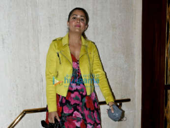 Photos: Kareena Kapoor Khan, Malaika Arora and Amrita Arora snapped at Manish Malhotra's house in Bandra