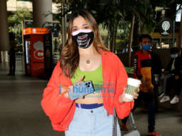 Photos: Katrina Kaif, Sara Ali Khan, Vicky Kaushal and others snapped at the airport