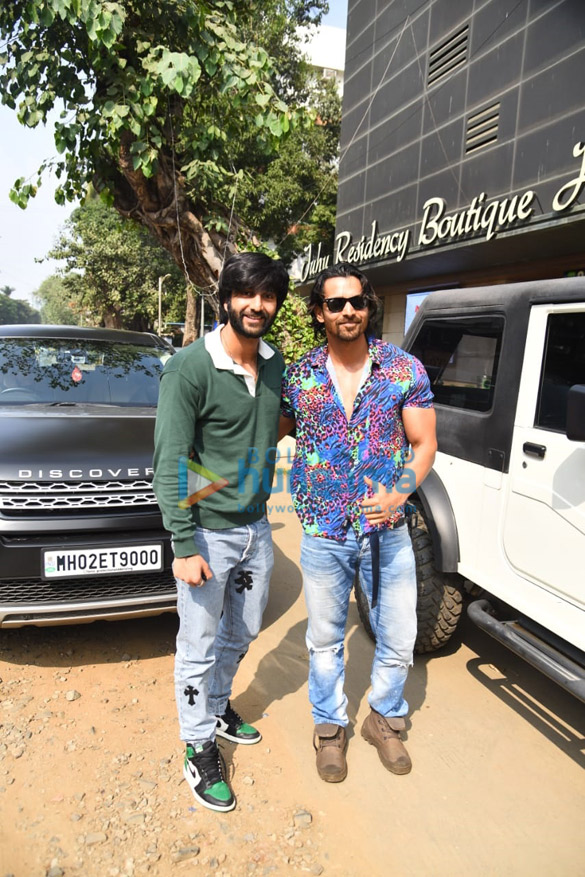 photos meezaan jafri and harshvardhan rane snapped in juhu 3