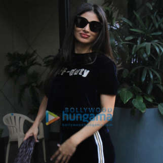 Photos: Mouni Roy snapped in Andheri