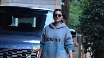 Photos: Parineeti Chopra spotted in Bandra