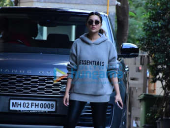 Photos: Parineeti Chopra spotted in Bandra