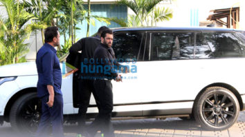 Photos: Salman Khan spotted at Kalina airport