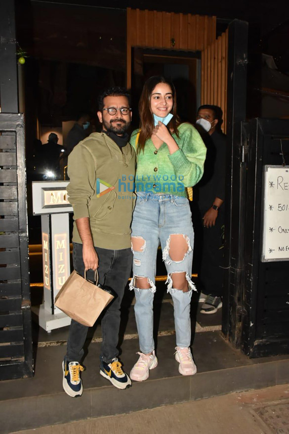 photos shakun batra and ananya panday spotted at mizu in khar 3