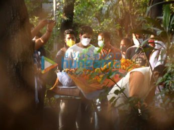 Photos: Varun Dhawan spotted at Shamshan Bhumi