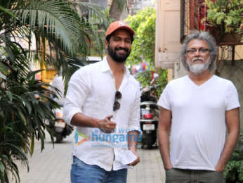 Photos: Vicky Kaushal spotted at Rakeysh Omprakash Mehra's office in Bandra