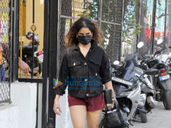 Photos: Sanya Malhotra spotted in Santacruz