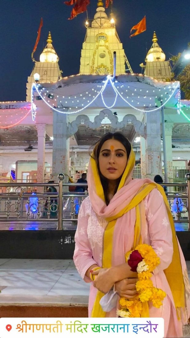 Sara Ali Khan and Amrita Singh seek blessings at the Khajrana Ganesh Temple in Indore