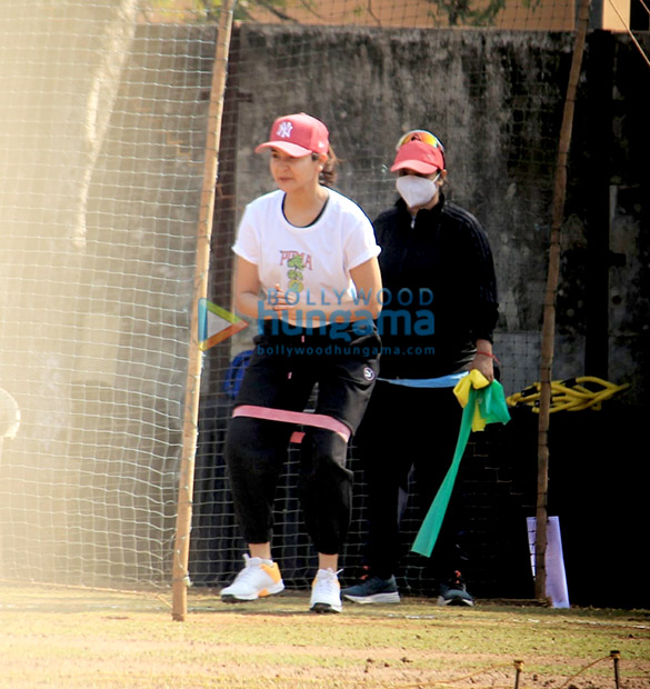 anushka sharma snapped while training for her role as jhulan goswami in the film chakda xpress 5