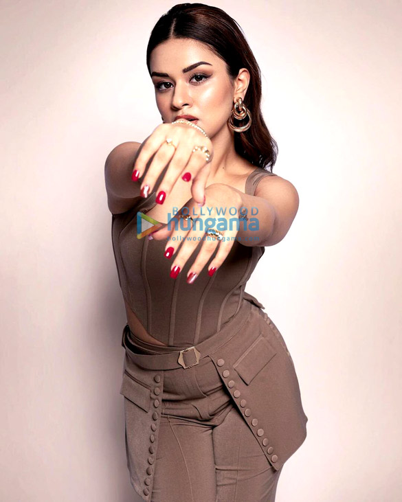 avneet kaur 1 2