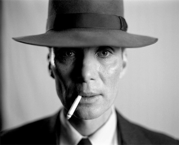 Cillian Murphy is Atomic Scientist in the first look of Christopher Nolan's 'Oppenheimer' Cillian Murphy is Atomic Scientist in the first look of Christopher Nolan's 'Oppenheimer'
