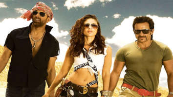 Kareena Kapoor Khan reveals Akshay Kumar had warned Saif Ali Khan about dating her on the sets Tashan