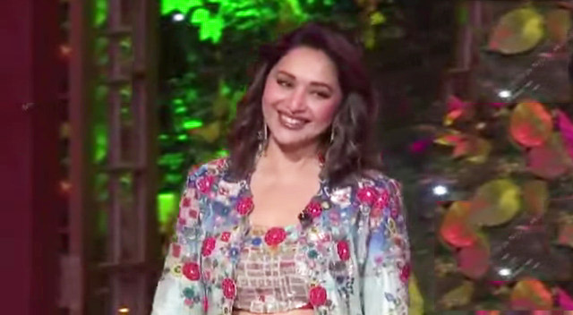 Madhuri Dixit, Sanjay Kapoor & The Fame Game cast on The Kapil Sharma Show | Manav Kaul