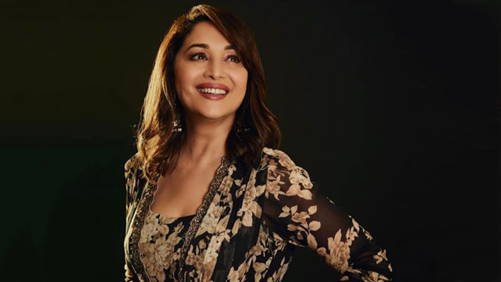 “Madhuri Dixit should charge double fees”- Madhuri reacts to this fan comment | Rapid Fire “Madhuri Dixit should charge double fees”- Madhuri reacts to this fan comment | Rapid Fire