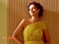 Celebrity wallpaper of Meenakshi Chaudhary