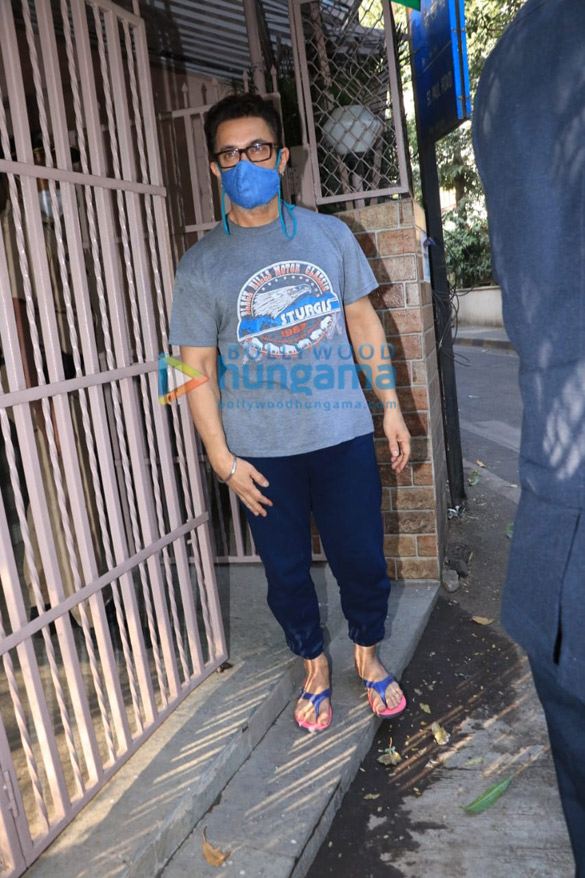 photos aamir khan snapped at a dubbing studio in bandra 3 2
