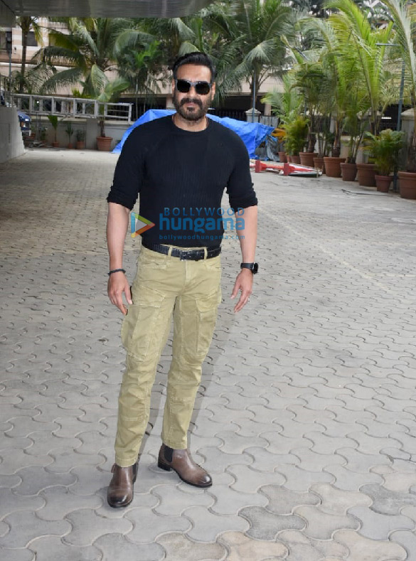 photos alia bhatt ajay devgn and sanjay leela bhansali attend the trailer launch of gangubai kathiawadi 6