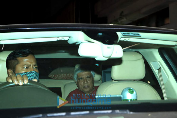 photos alia bhatt deepika padukone kriti sanon and others snapped at the screening of the film gangubai kathiawadi at yash raj studios 15