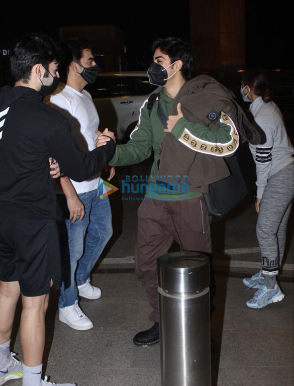 photos arbaaz khan malaika arora and others snapped at the airport 3