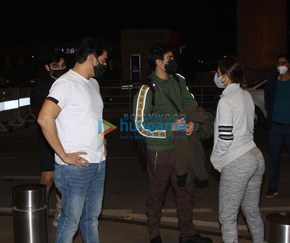 photos arbaaz khan malaika arora and others snapped at the airport 5