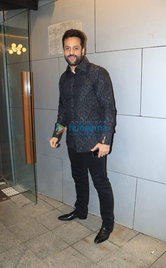 photos bhushan kumar milap zaveri riteish deshmukh and fardeen khan celebrate the shooting wrap of their film visfot 6