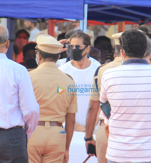photos celebs attend lata mangeshkars state funeral 3 2