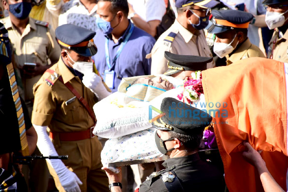 photos celebs attend lata mangeshkars state funeral 3