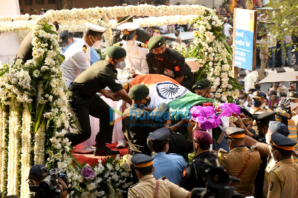 photos celebs attend lata mangeshkars state funeral5 1