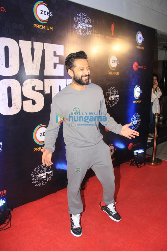 photos celebs grace the premier of the film love hostel 9
