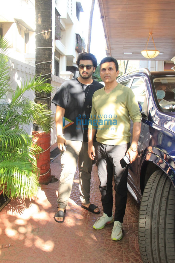 photos did arjun kapoor was clicked outside filmmaker anand pandits office did the two meet to discuss a film together 1
