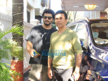 Photos: Did Arjun Kapoor was clicked outside filmmaker Anand Pandit's office, did the two meet to discuss a film together