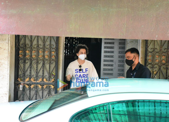 photos kangana ranaut dons a t shirt with a message as she gets snapped outside a pilates studio 3
