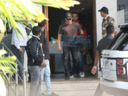 Photos: Katrina Kaif stands out in an all pink get track suit as she arrives at the Kalina airport with Salman Khan and Emraan Hashmi